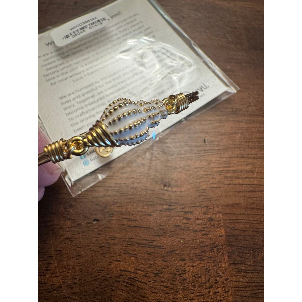Luca and Dani gold Conch Shell Bracelet NIB petite size 6.5"